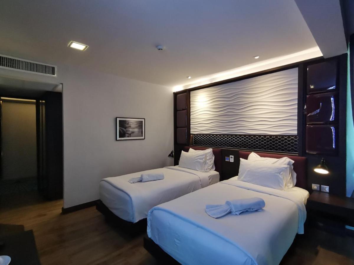 Hotel Holatel Phitsanulok Exterior foto