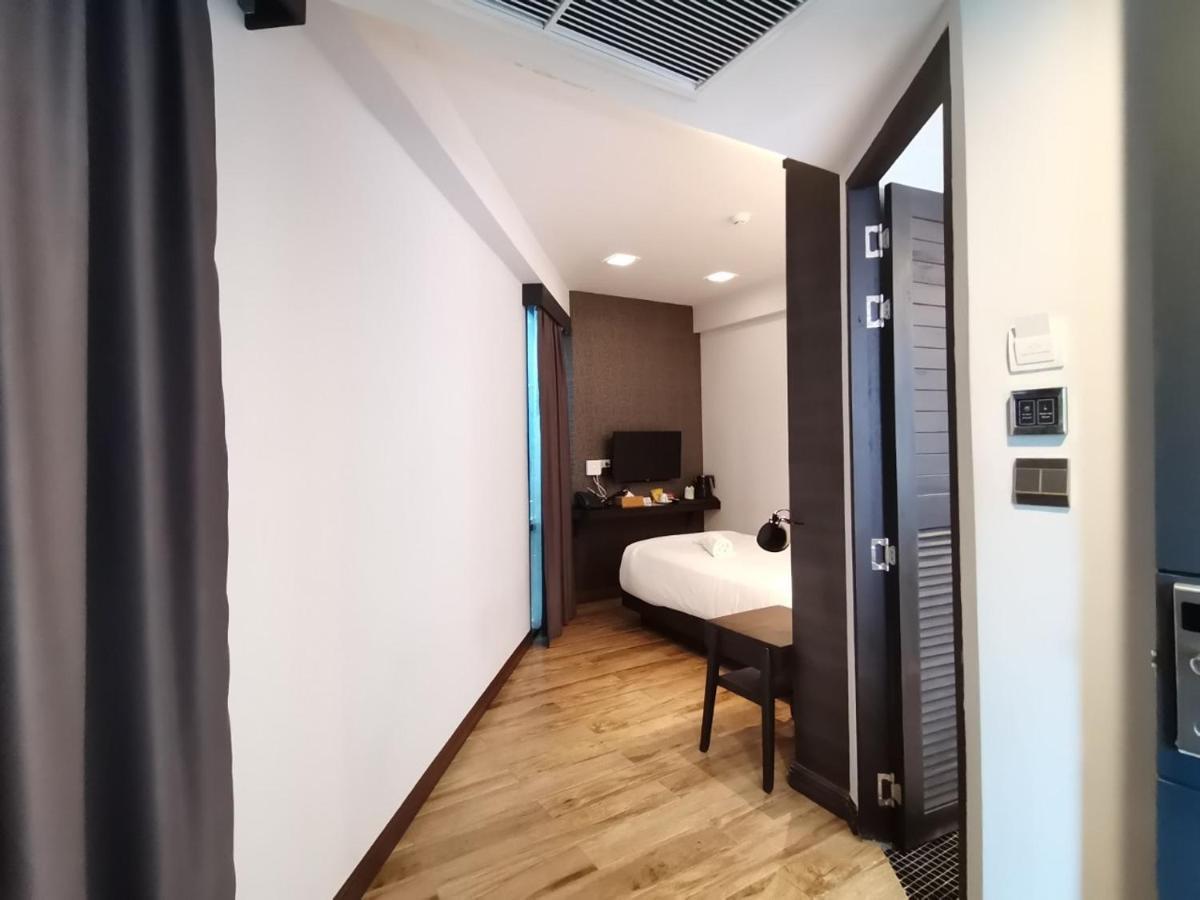Hotel Holatel Phitsanulok Exterior foto